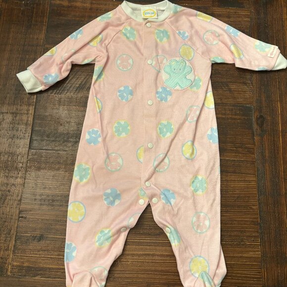 Vintage LITTLE ME Pink Teddy Bear Sleeper ~ Size Large 16-23lbs - Picture 1 of 5